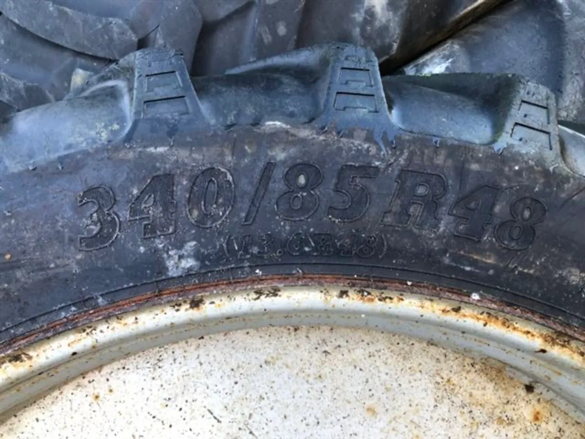 Full Set MF Row Crop Wheels- 340/85R48 & 320/85R32 - Image 4