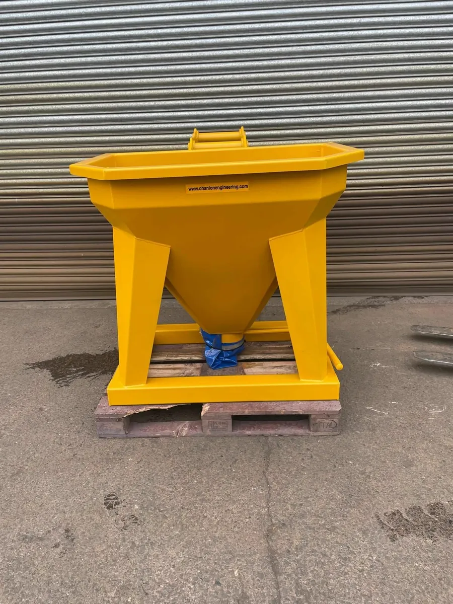 Digger Concrete Skip - Image 1