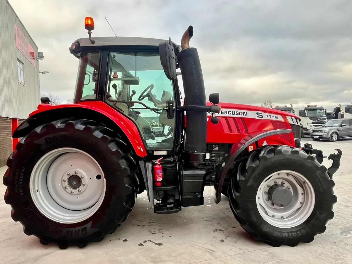 2018 MASSEY FERGUSON 7718 S - Image 3