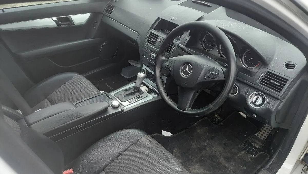 Mercedes c220 amg - Image 2