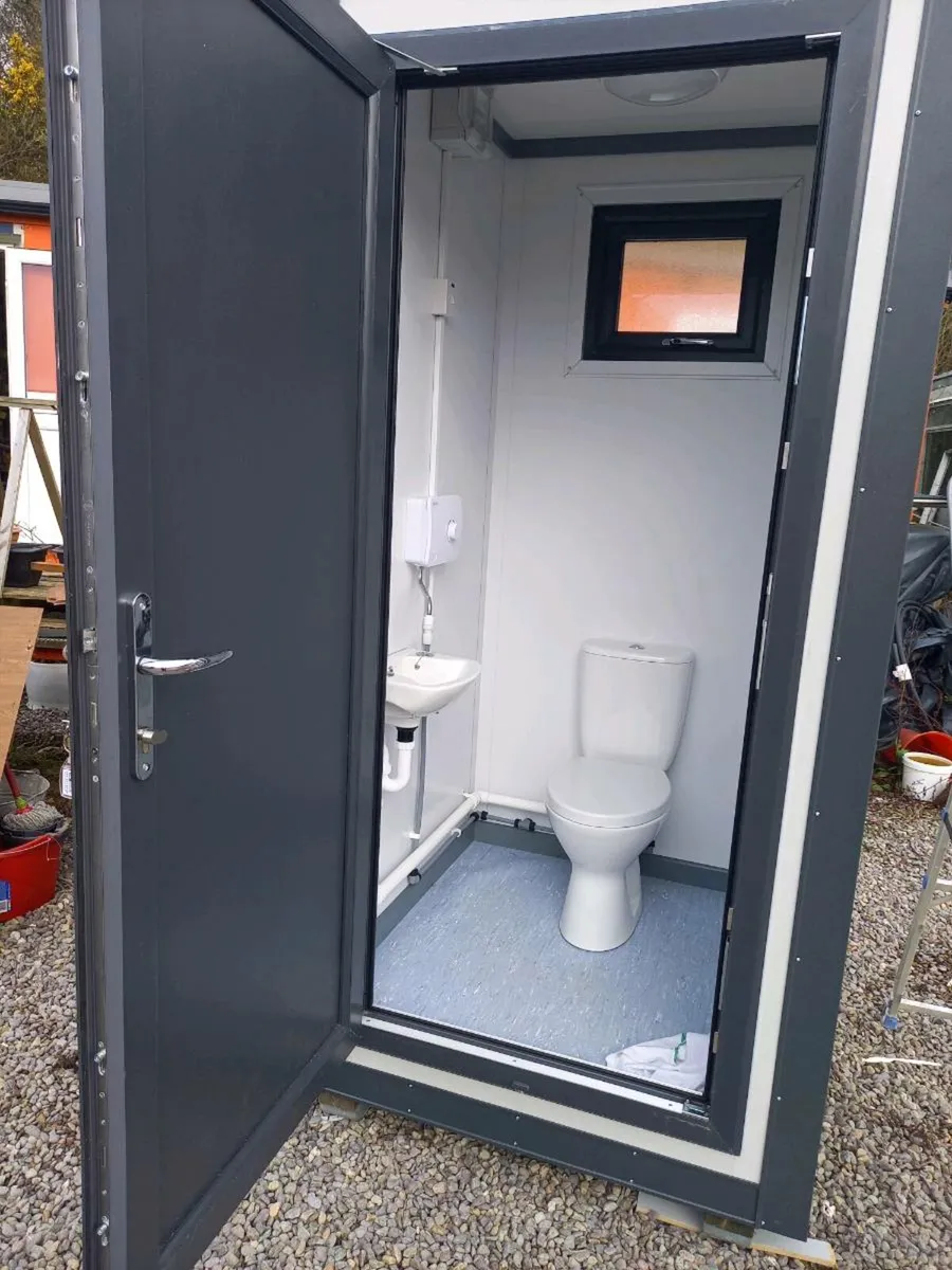 Portable toilet - Image 4