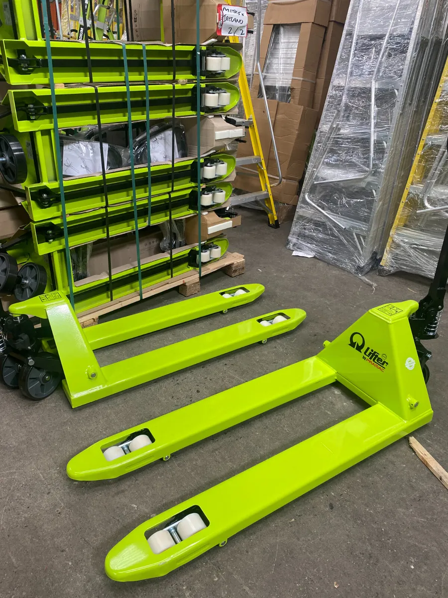 2.5 KG PALLET TRUCKS. PRAMAC / METRIX - Image 1