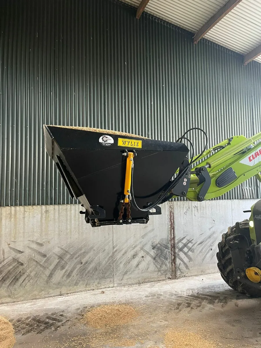 Wylie Self Loading Bag Filling Bucket - Image 1