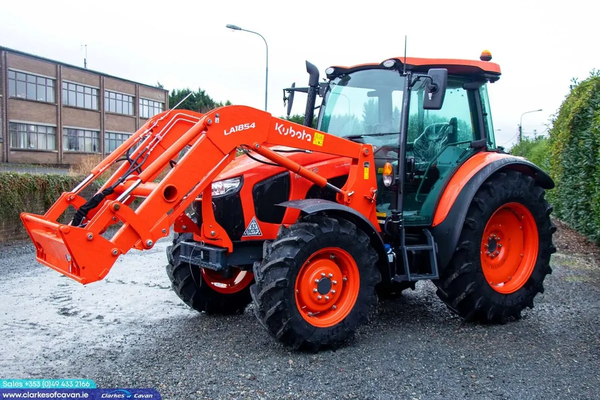 New Kubota M5112 Tractor C/w Loader - Image 3
