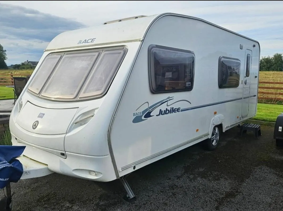 caravan - Image 1