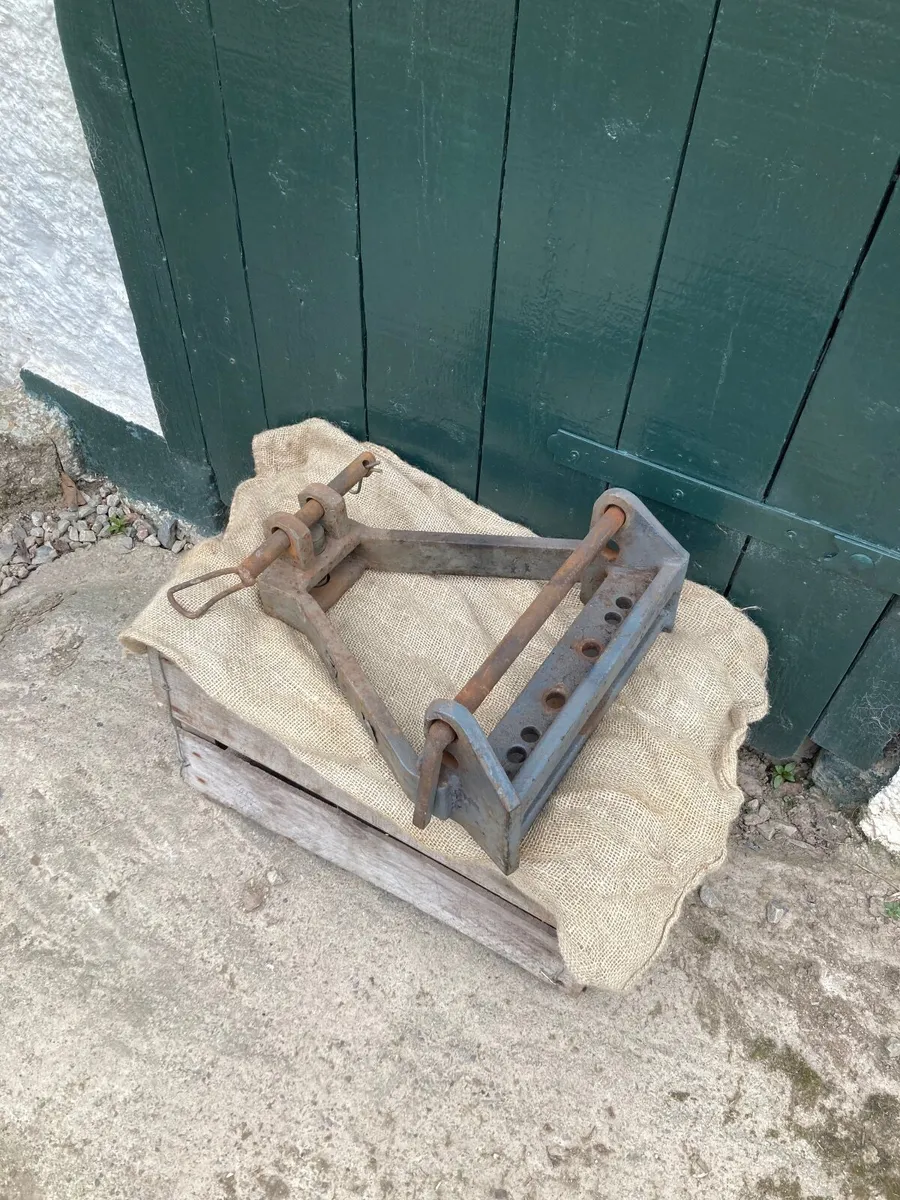 Massey Ferguson tractor drawbar cradle - Image 3