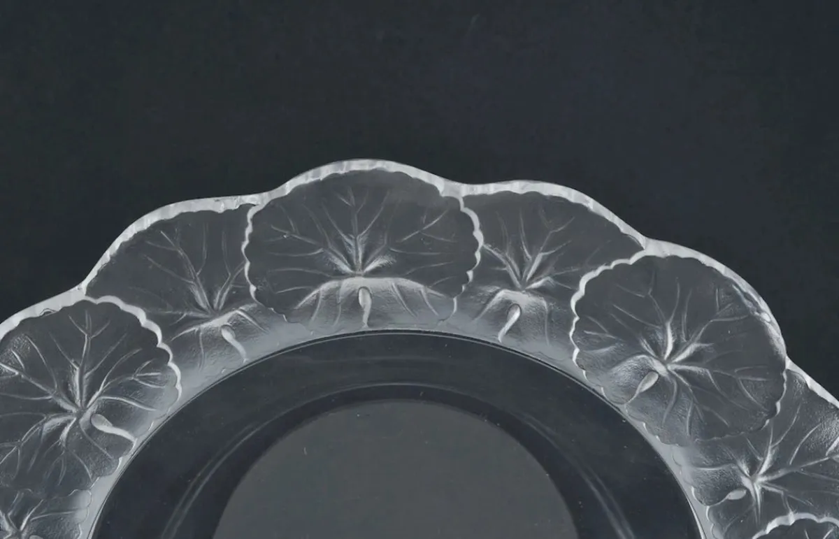Large signed Lalique France leaf glass bowl - Image 4