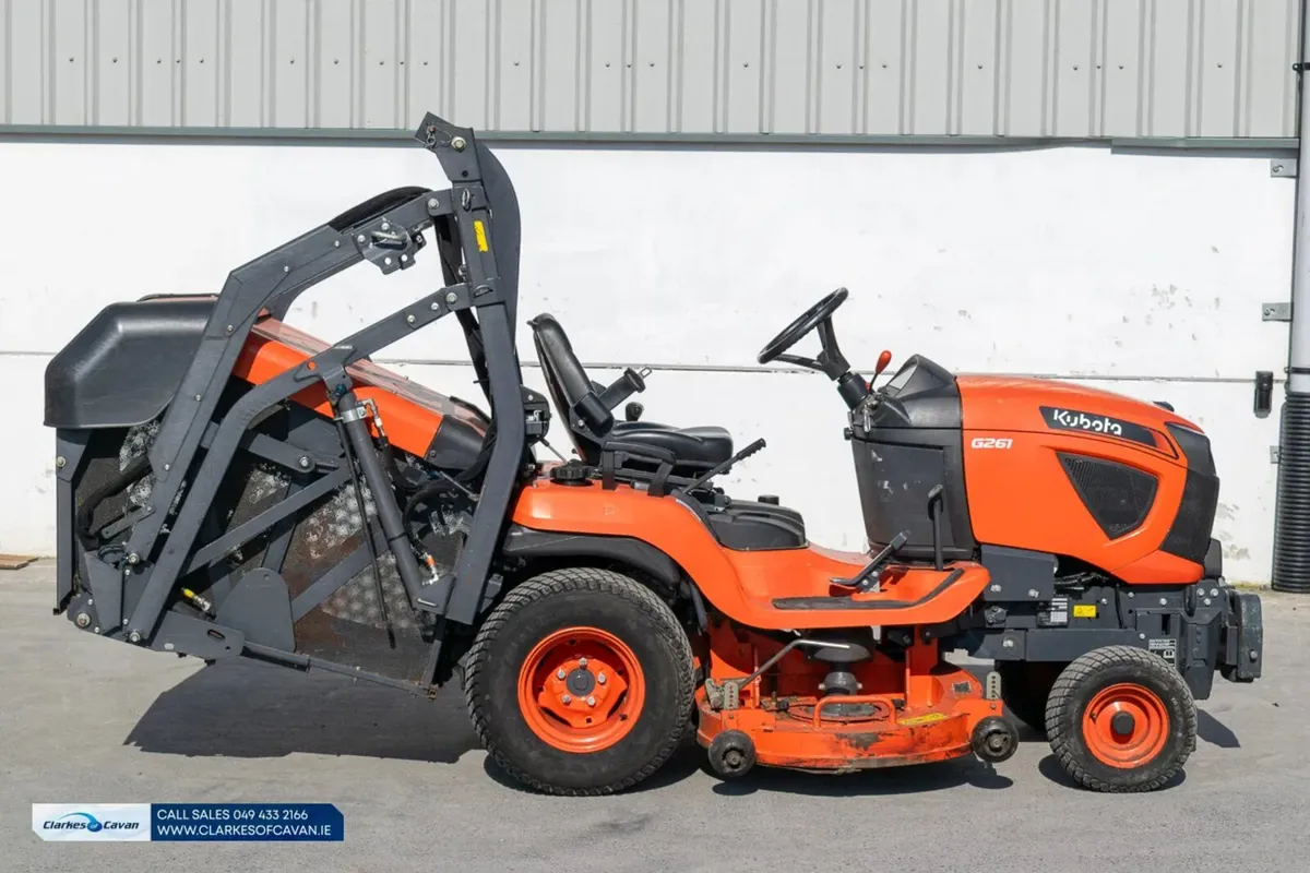 2021 Kubota G261HD Ride-on Lawnmower - Image 4