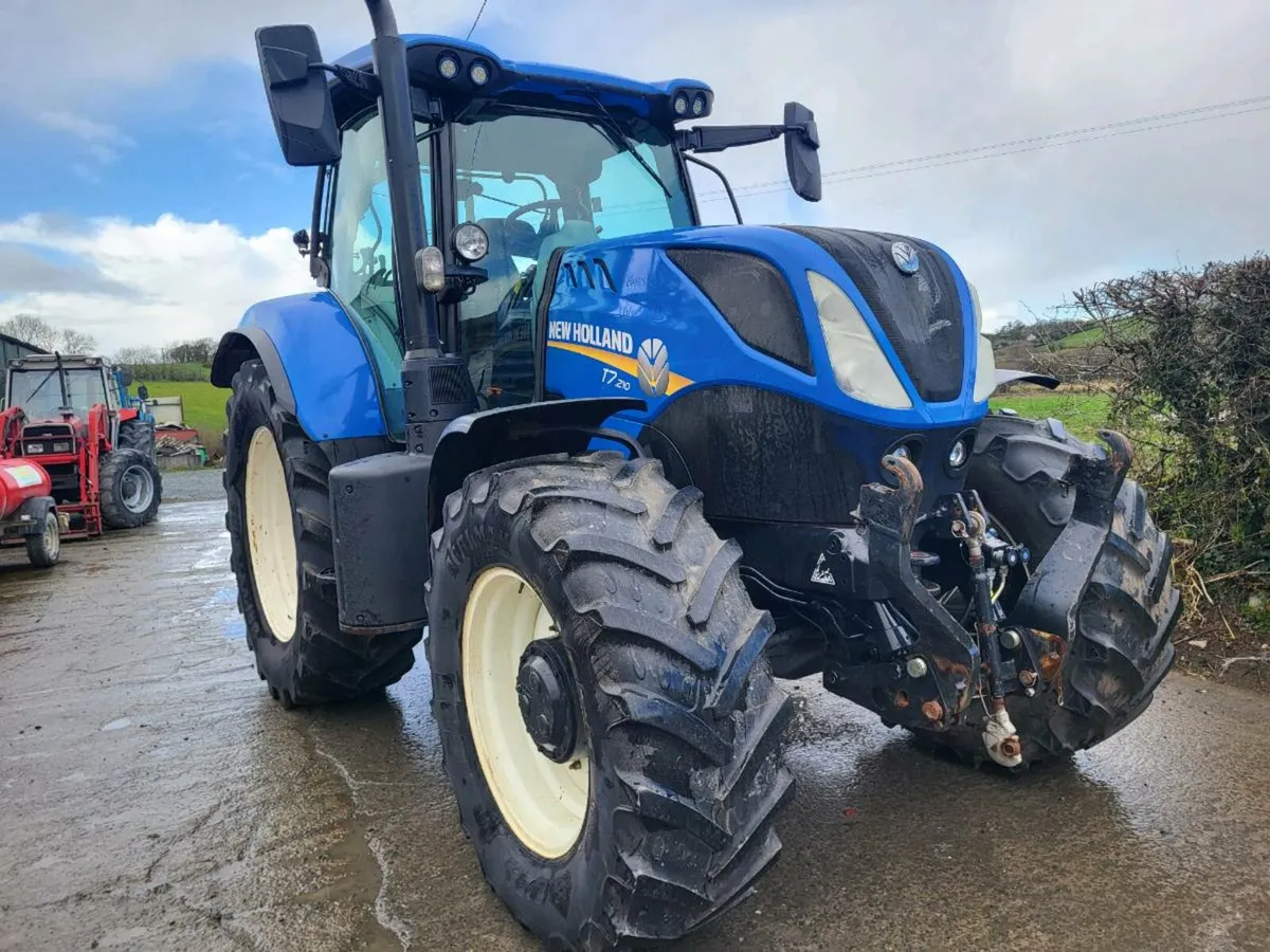 New Holland T7210 - Image 2