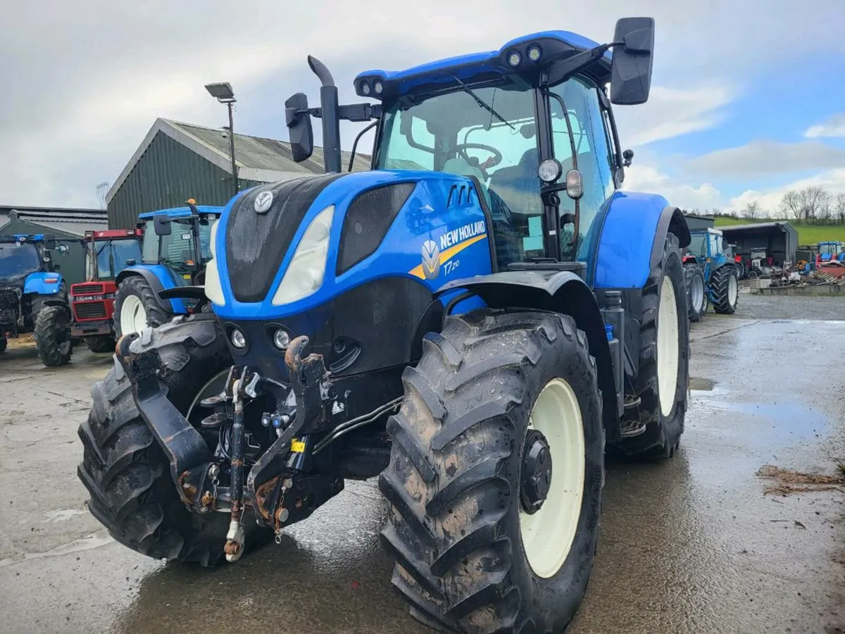 New Holland T7210 - Image 3