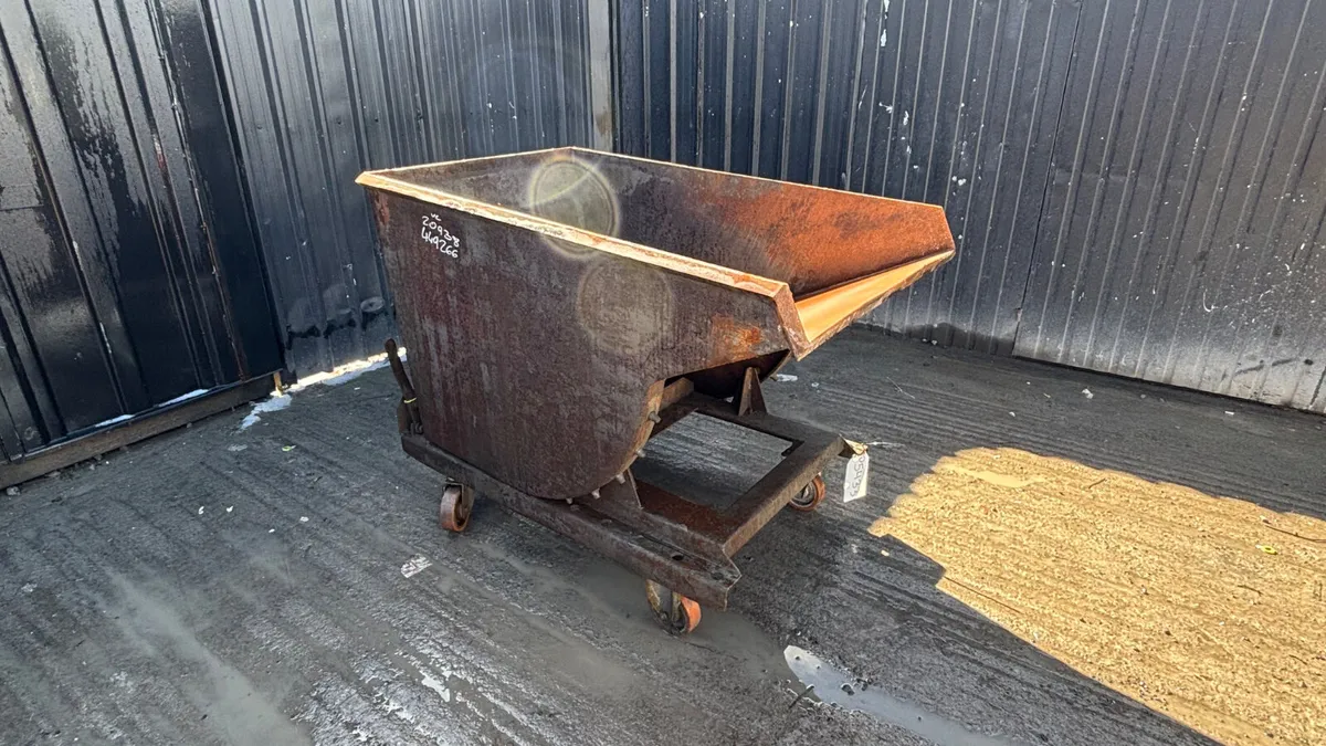 Tipping Skip to suit forklift - Image 1