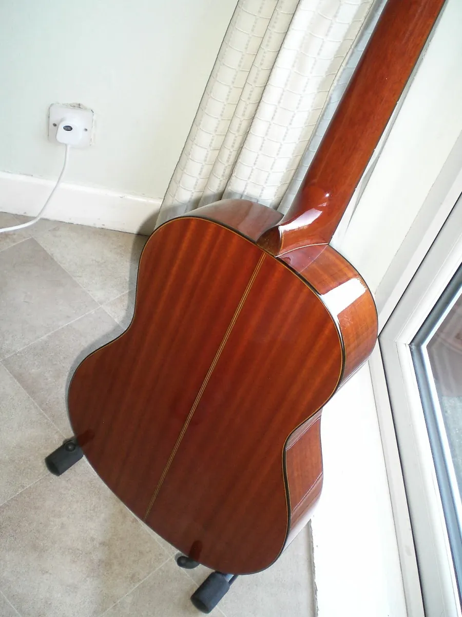 Valencia CG-180 Quality Classical Guitar. - Image 2