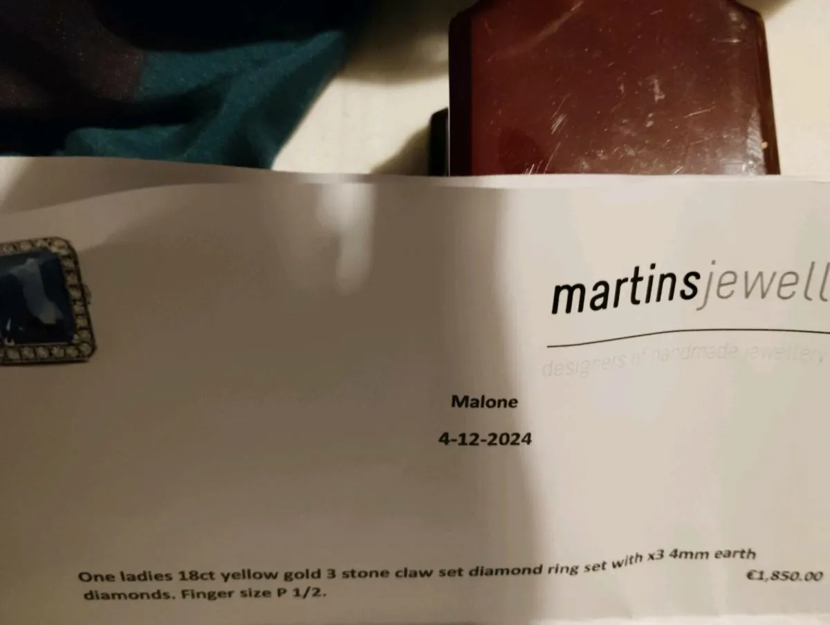 Engagement  ring 3stone last price drop - Image 4