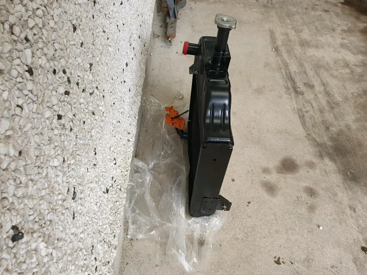 Massey 362 Tractor Radiator - Image 3