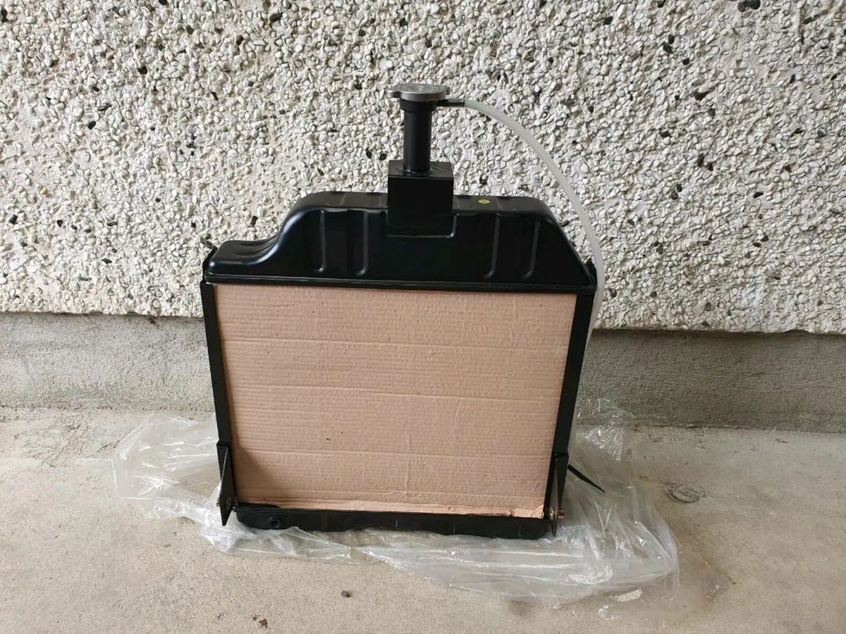 Massey 362 Tractor Radiator - Image 4