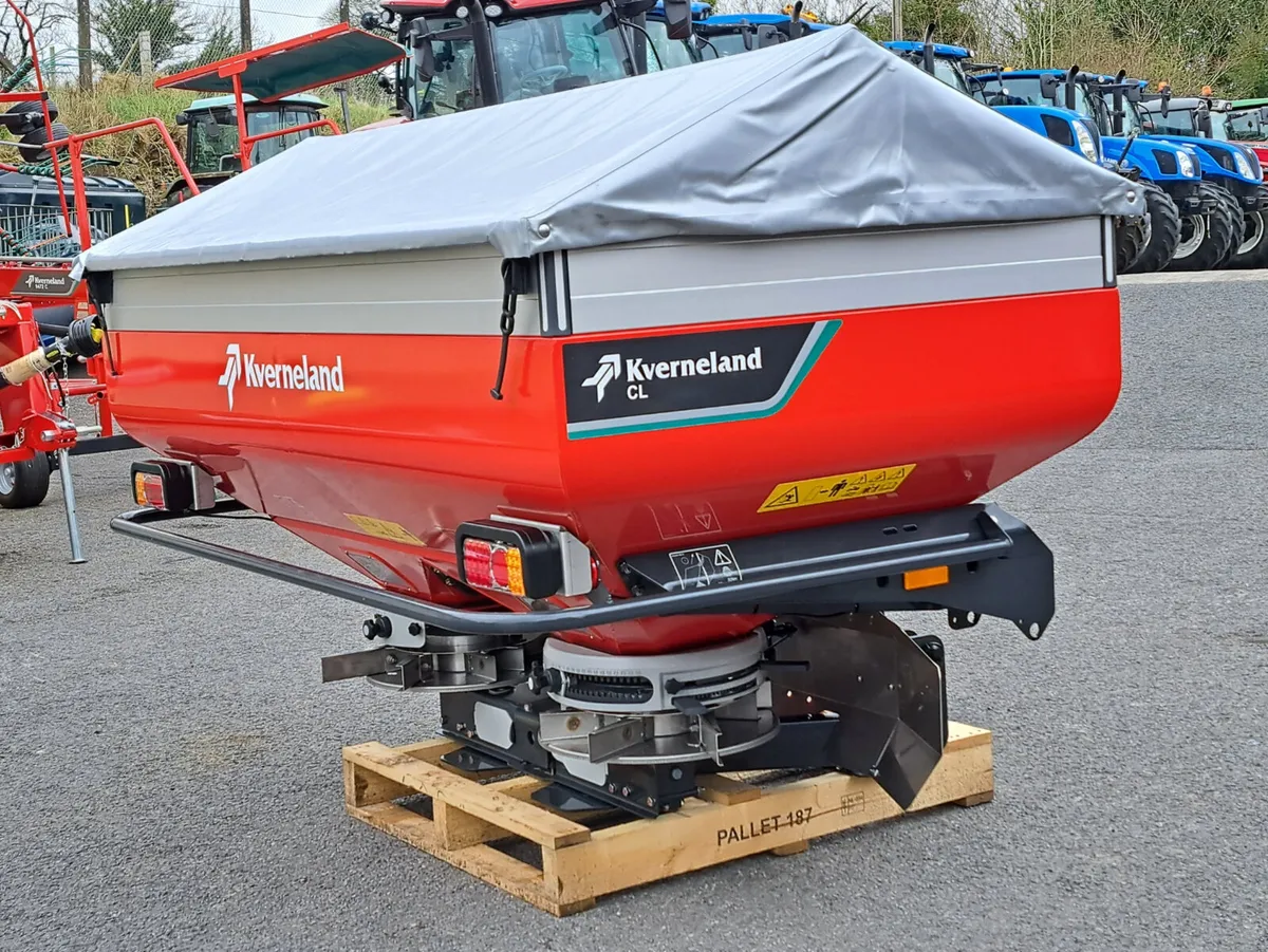 NEW KVERNELAND SPREADERS - Image 2
