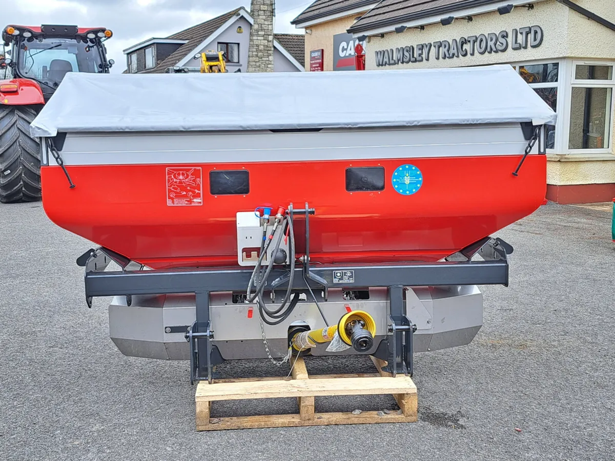 NEW KVERNELAND SPREADERS - Image 4