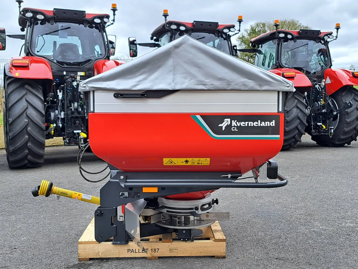 NEW KVERNELAND SPREADERS - Image 3