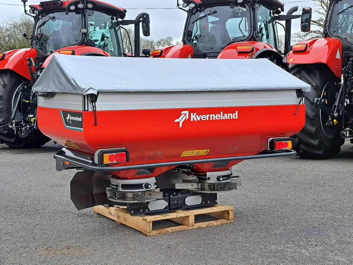 NEW KVERNELAND SPREADERS - Image 1