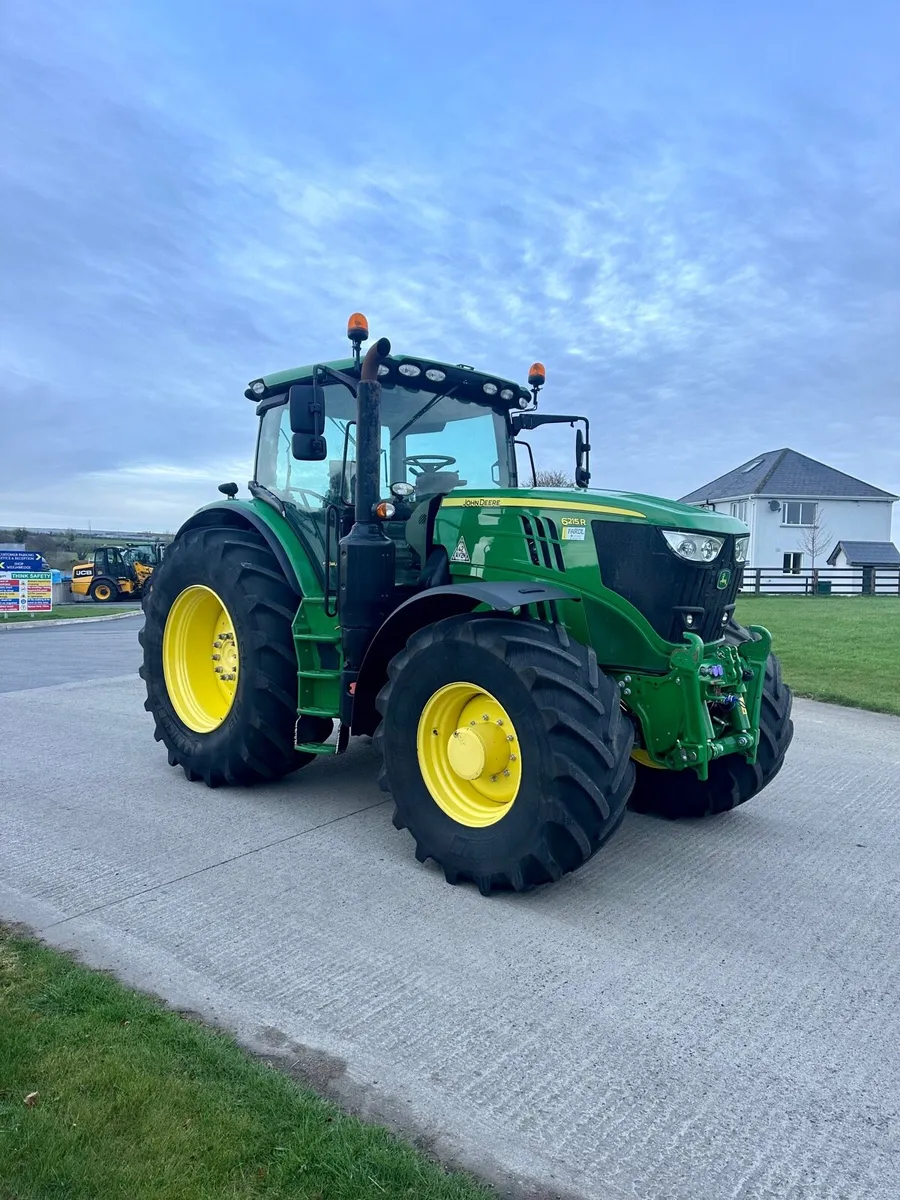 John Deere 6215r - Image 1