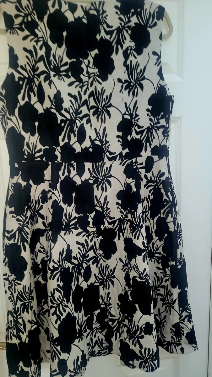 Dress size 14 - Image 1