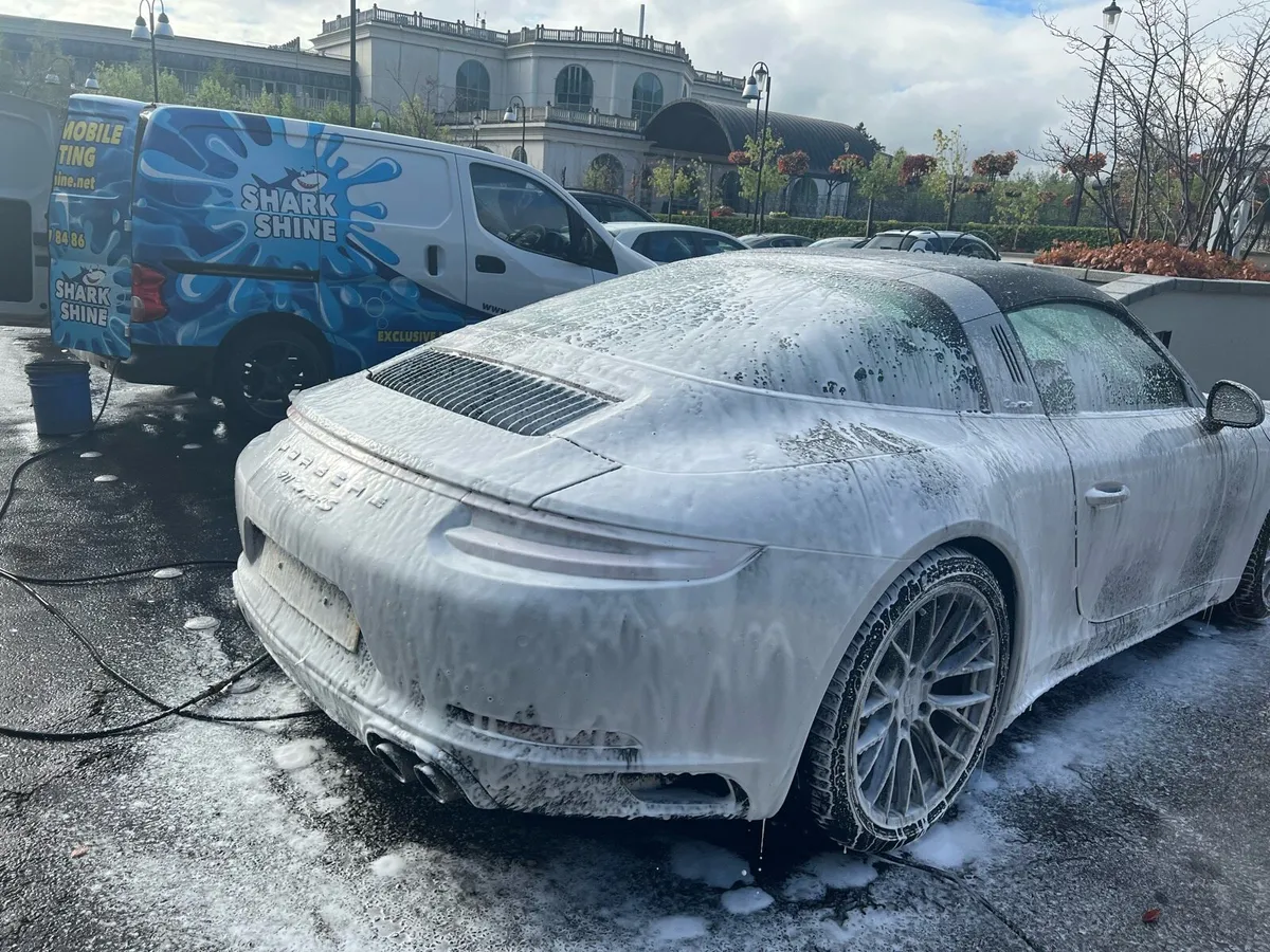 Mobile car valeting - Image 1