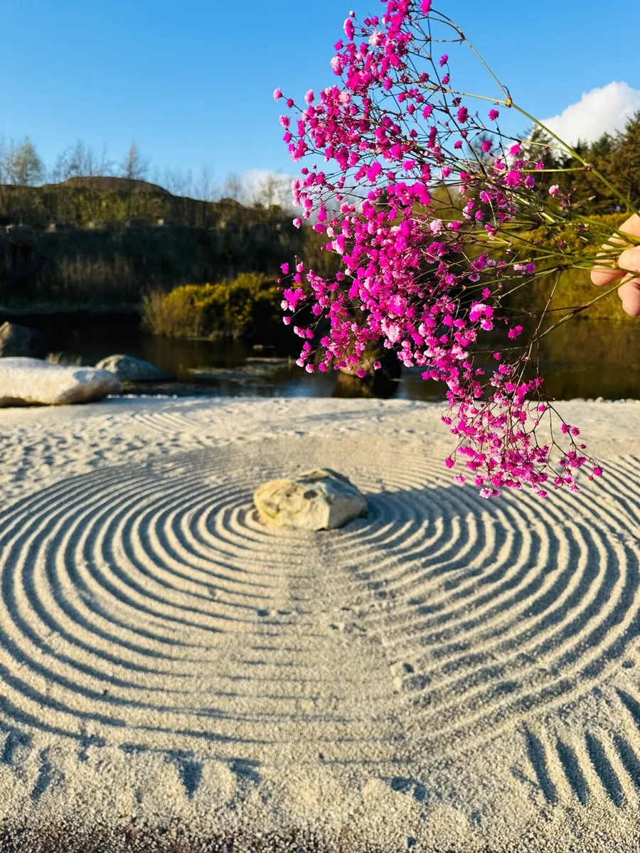 Stone, beach pebbles,beach cobbles.sea pebbles. - Image 1