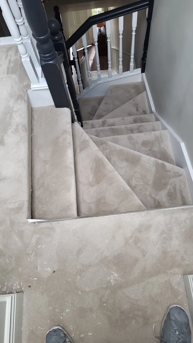 Carpet luxury bedding and furniture - Image 4