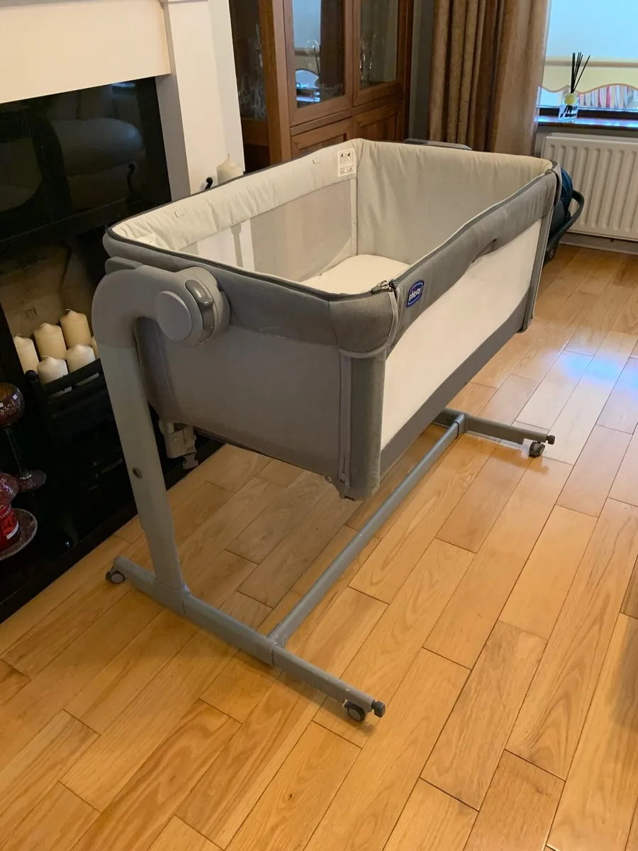 Chicco Next to me cosleeper - Image 3