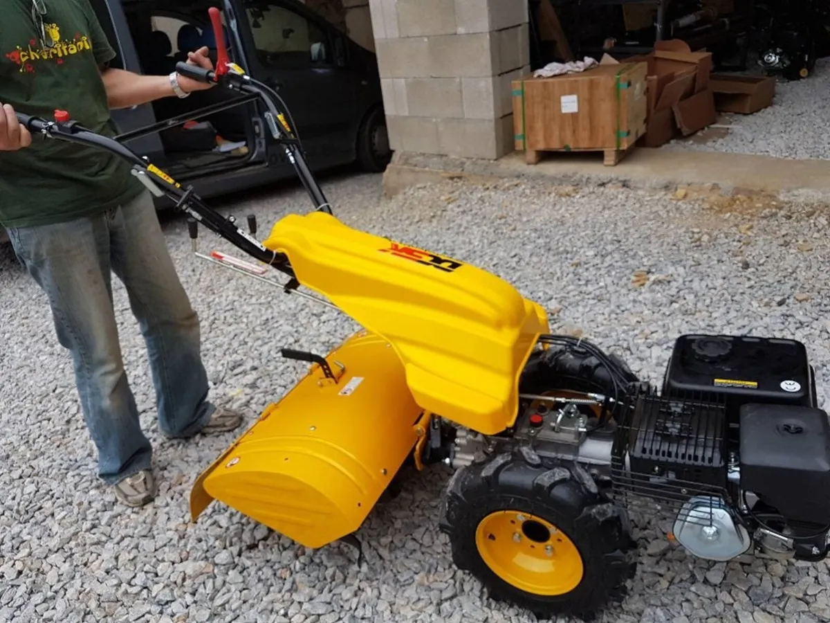 TILLER / ROTOVATOR , HAND TRACTOR - Image 1
