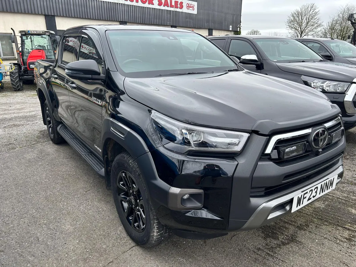 TOYOTA HILUX - Image 1