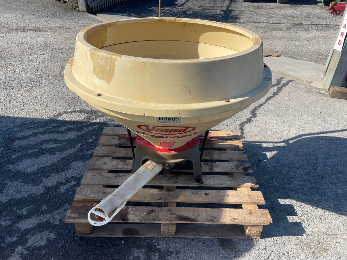 Vicon Fertiliser spreader - Image 1