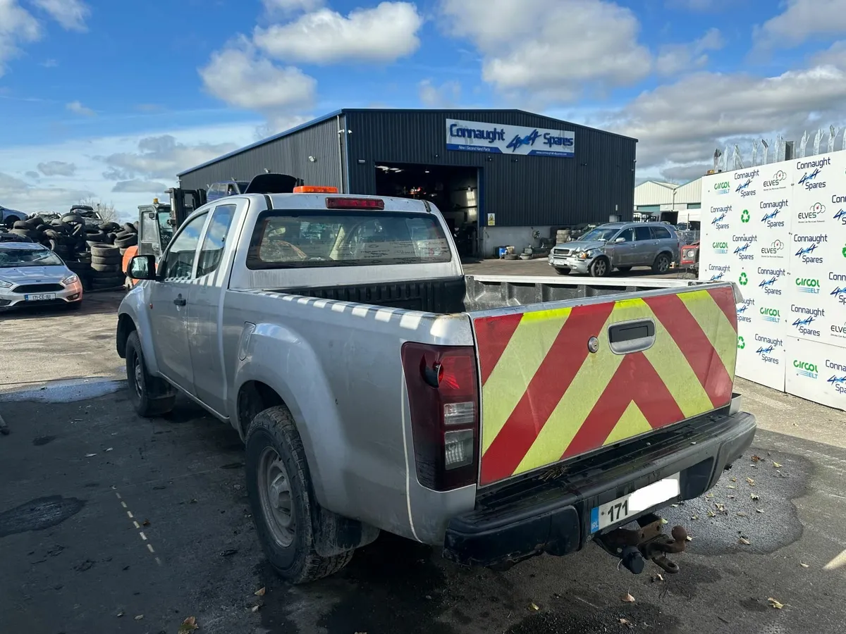 2017 IZUSU DMAX 2.5D JUST IN FOR BREAKING - Image 3