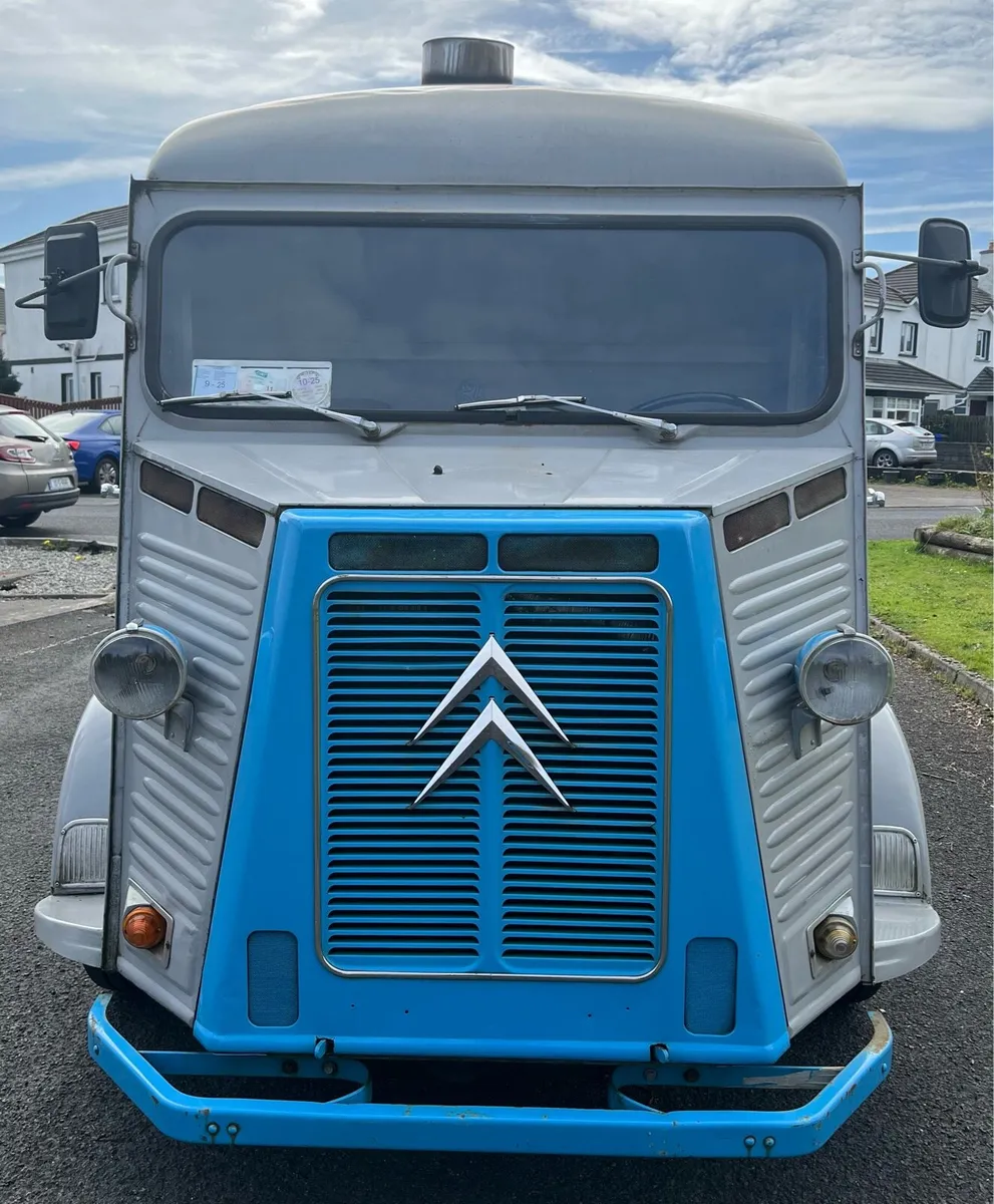 Citroen HY Woodfired pizza Food Truck - Image 4