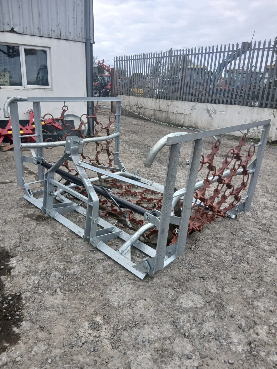 Galvanised 4m hyd chain harrow. - Image 1
