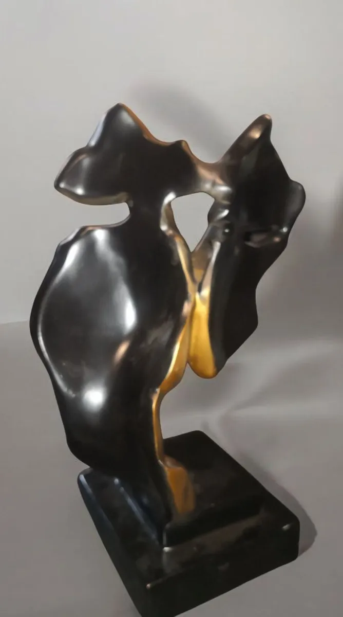 LOVE heavy statue 27cm - Image 2