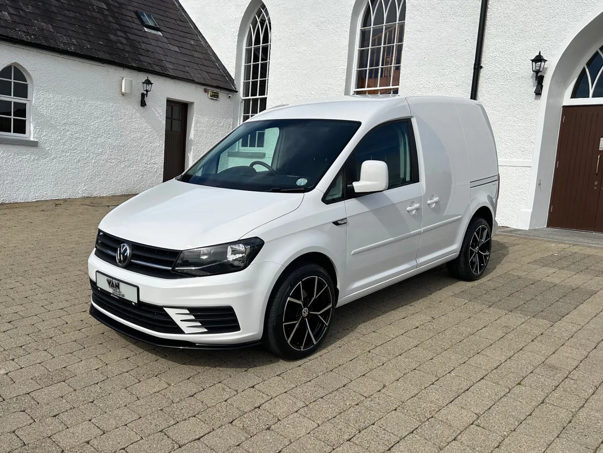 2018 Volkswagen Caddy 2.0 tdi Startline Fully Load - Image 3