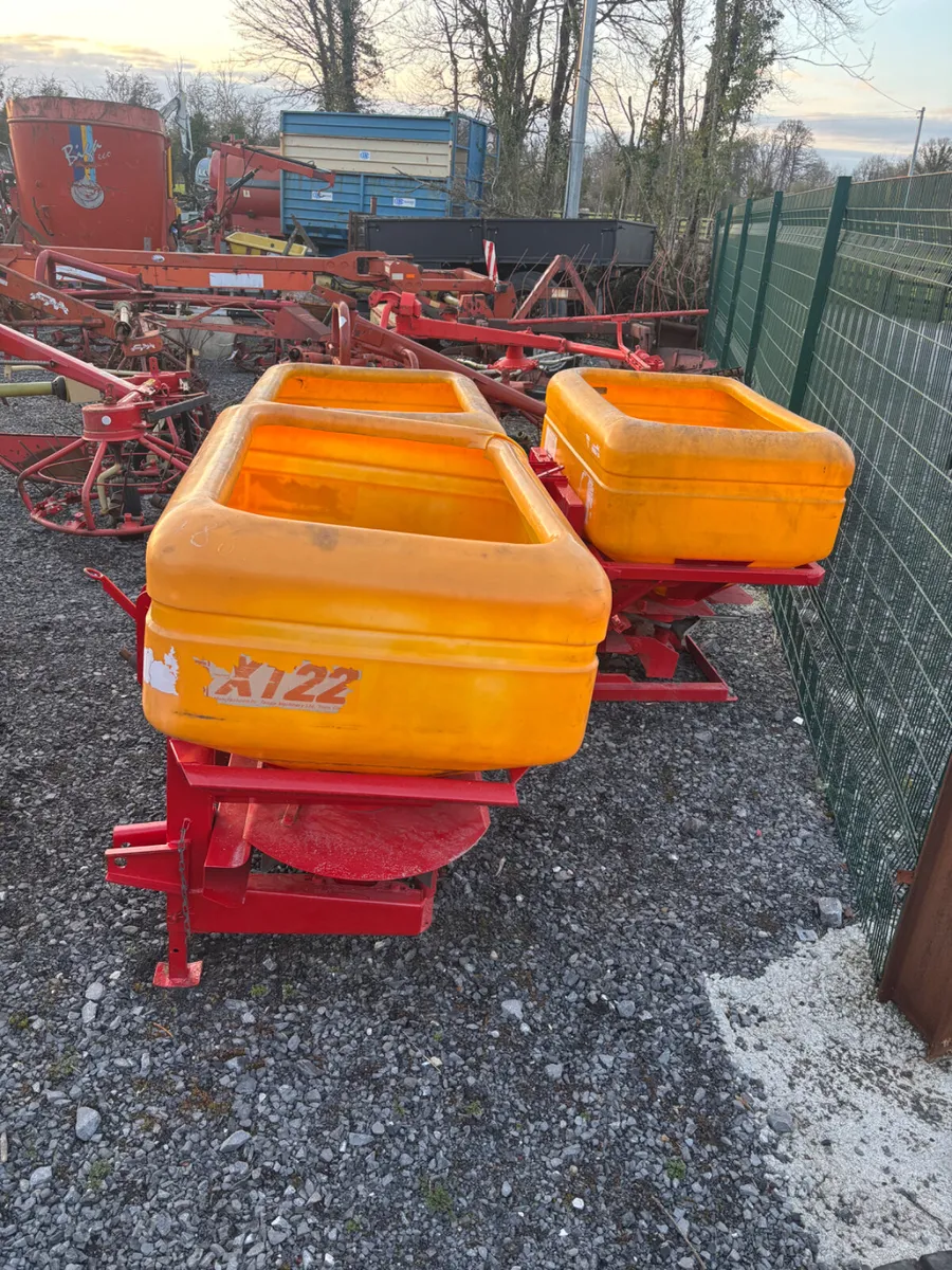 Teagle CT22 fertiser spreader - Image 2