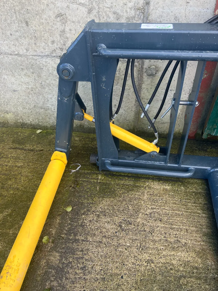 Thriple Bale Handler - Image 2