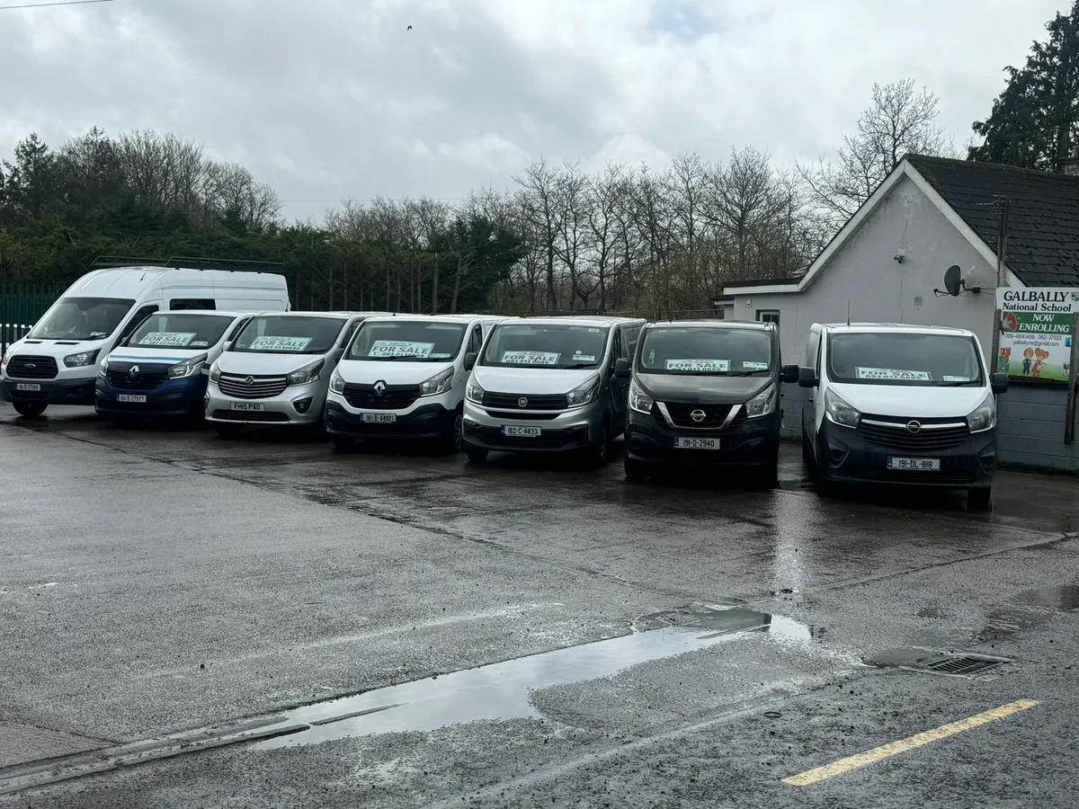 Wide selection traffic Vivaro - Image 2