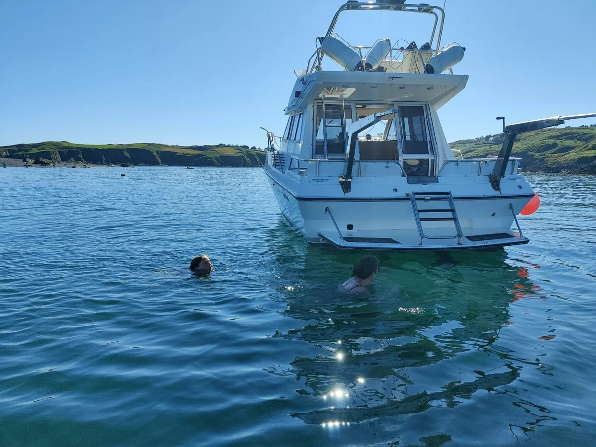 Sunseeker Jamaican 35 Flybridge Motor Cruiser p/x - Image 4