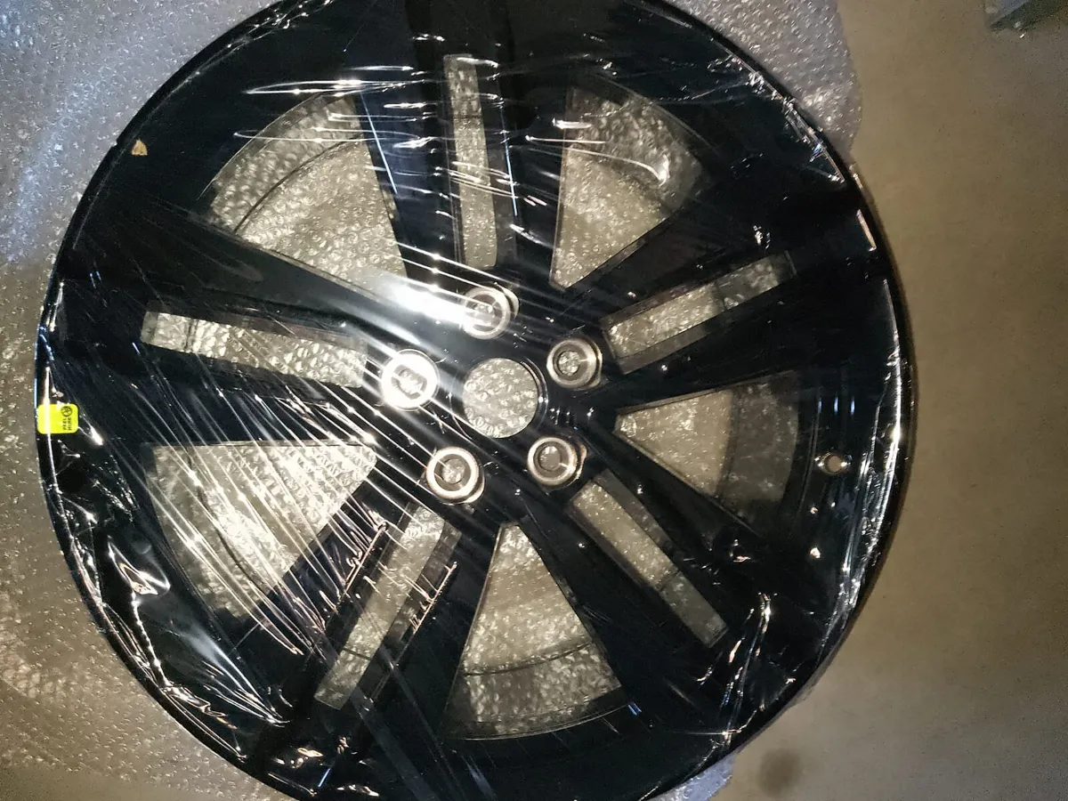 FORD (S) MUSTANG CZG ALLOY WHEEL 2140037