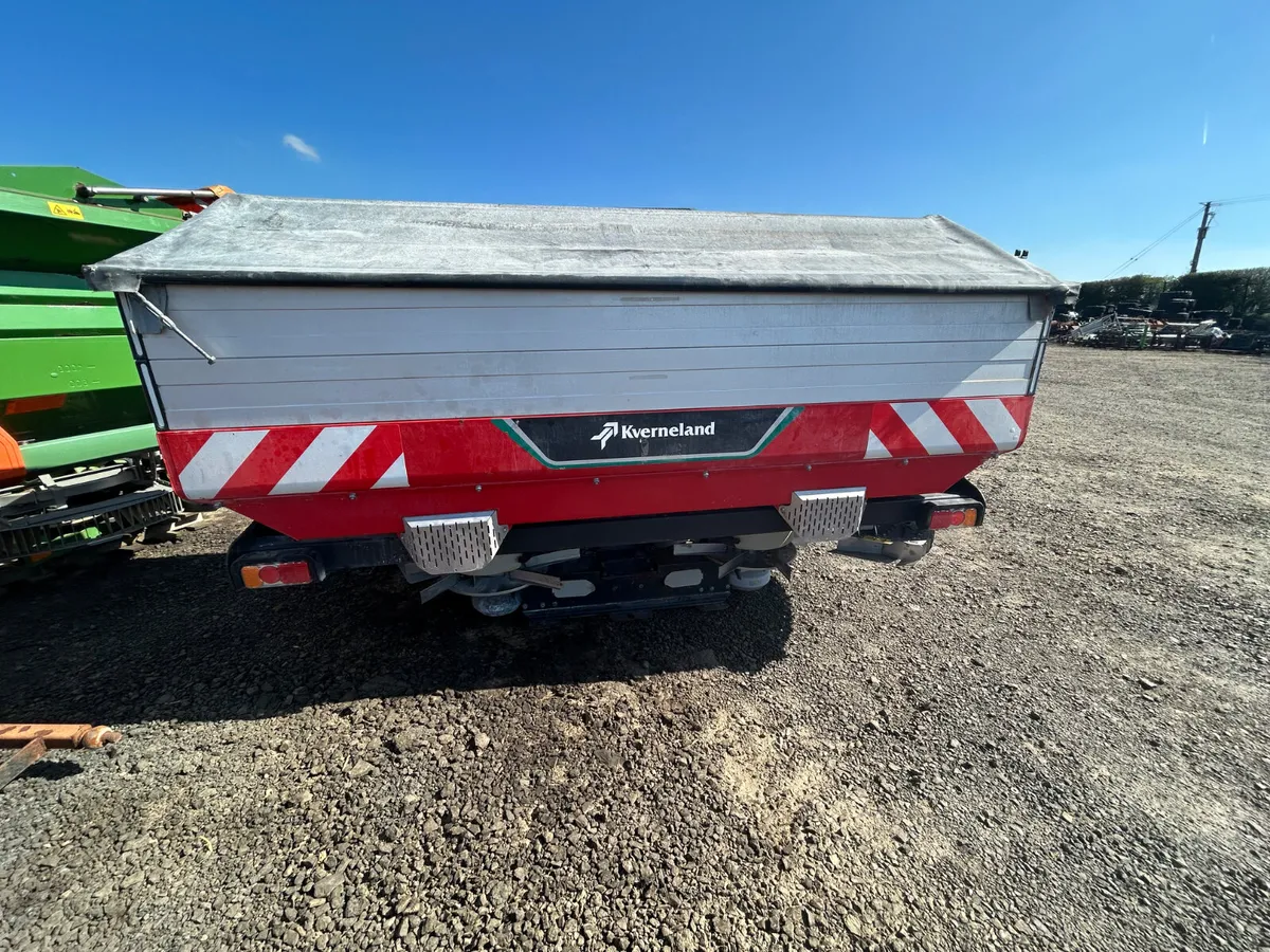 2017 Kverneland geospreadFertiliser sower - Image 1