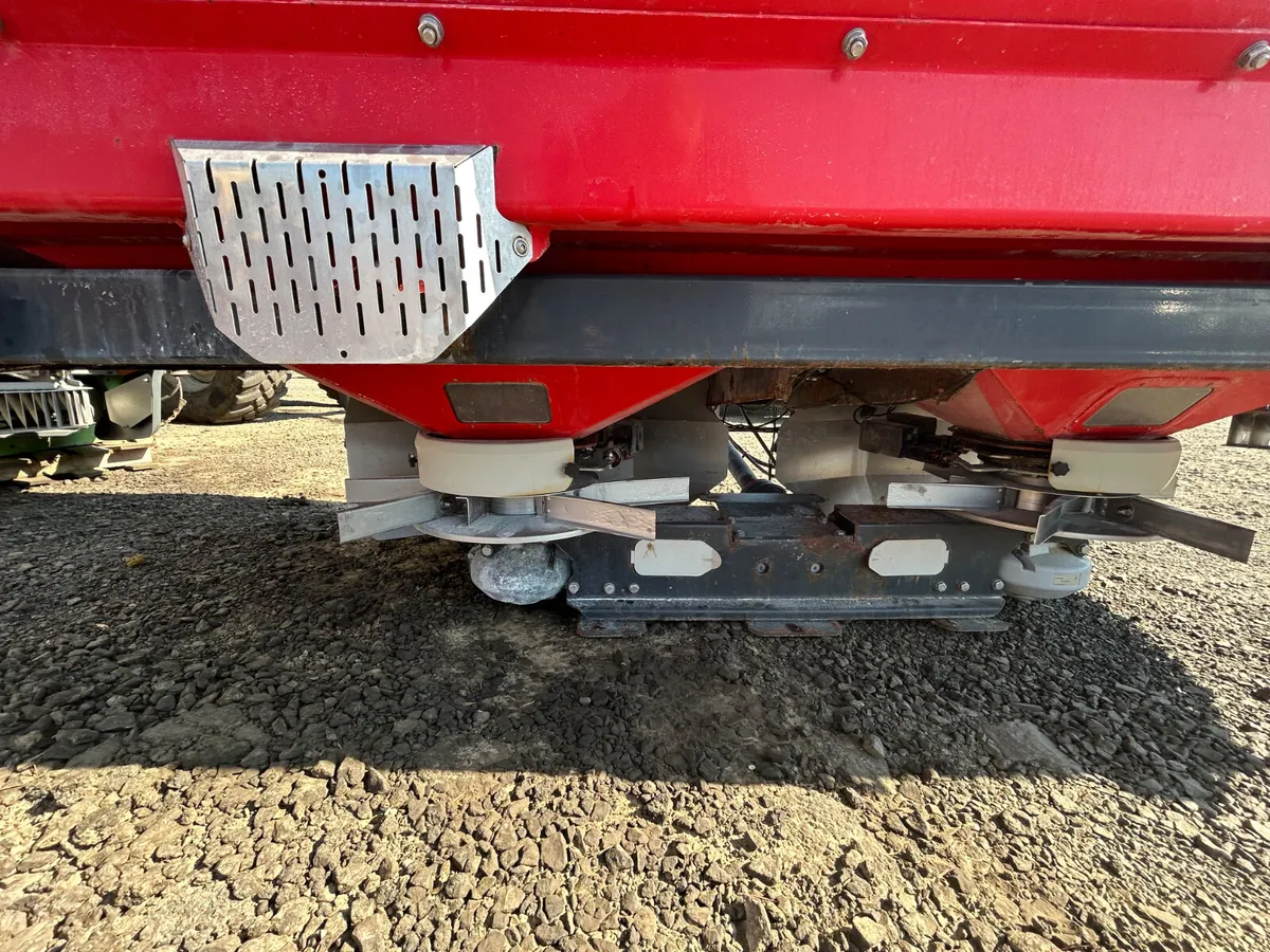 2017 Kverneland geospreadFertiliser sower - Image 2