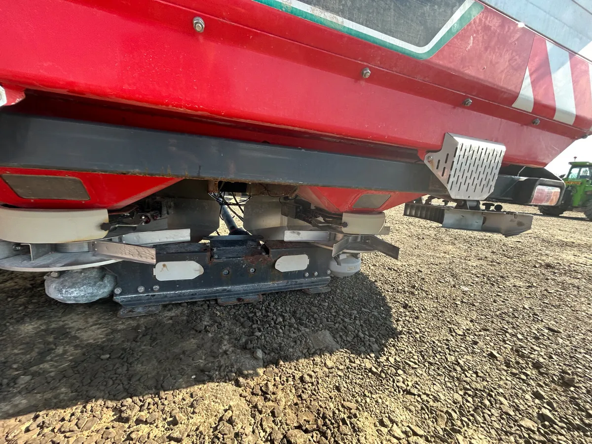 2017 Kverneland geospreadFertiliser sower - Image 3