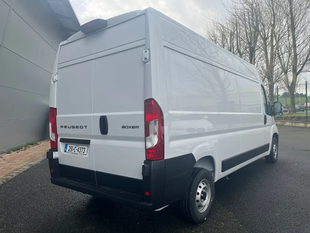 Peugeot Boxer 335 L3 H2 2.2 HDI - Image 3