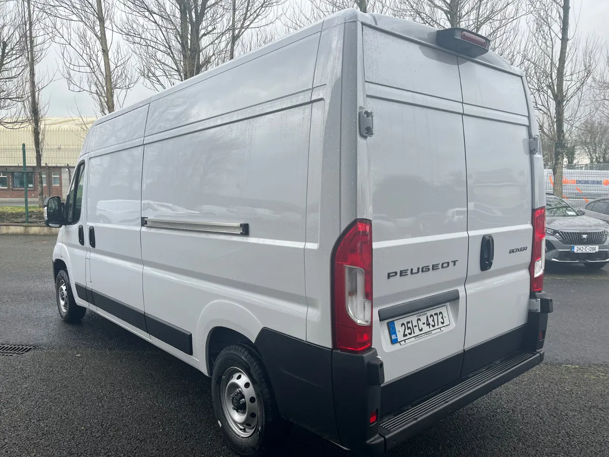 Peugeot Boxer 335 L3 H2 2.2 HDI - Image 4
