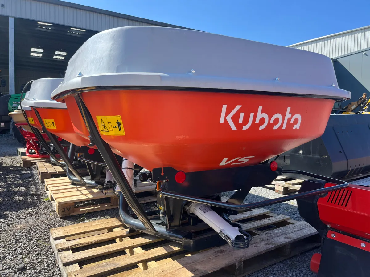 Vicon / Kubota Fertiliser Spreaders 🚨Stock Sale🚨 - Image 1