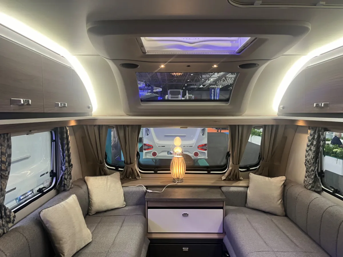 2025 SWIFT QUATTRO FB / MB 6/7 BERTH - Image 4