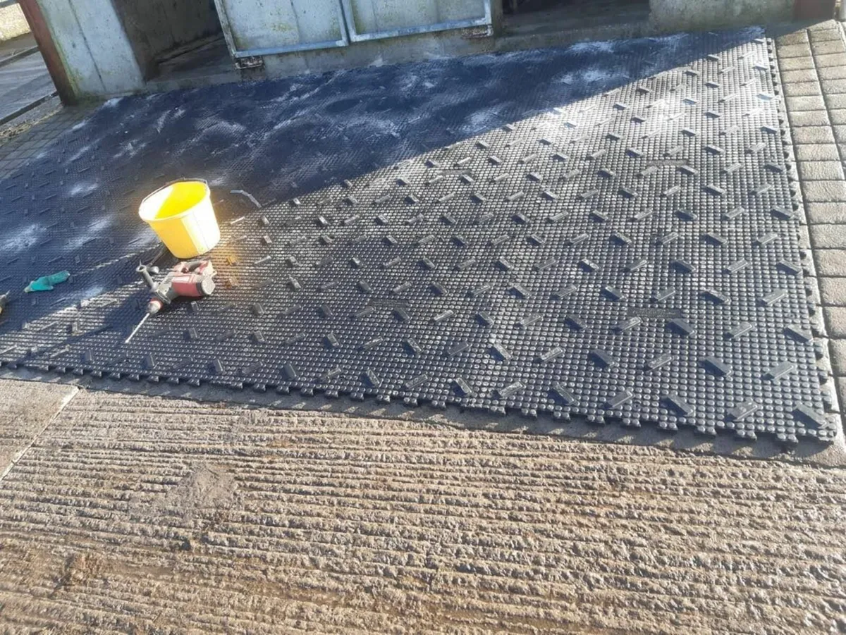 Builder Avalible and Welding services - Image 1